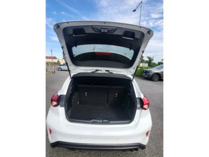 Ford Focus ST-LINE EDITION 5DR 1.0T1 1.0T125 MHE - Image 4