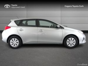 Toyota Auris 1.33 5DR TERRA 4DR - Image 3