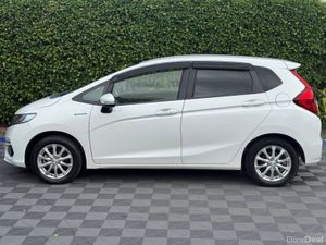 Honda Fit L-PACKAGE 1.5 HYBRID AUTO // HALF LEATHE - Image 3