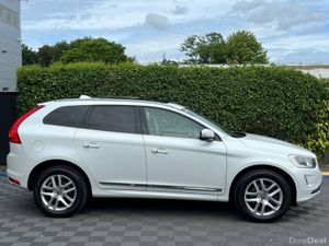 Volvo XC60 D4 CLASSIC 2.0 D // OPENING PAN ROOF // - Image 3
