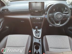 Toyota Yaris Cross ** STUNNING FEATURES ** AUTO HY - Image 2
