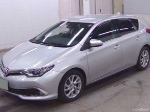 2016 Toyota Auris Hybrid - Image 2
