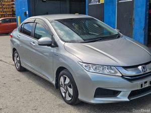 2014 Honda Grace Hybrid Automatic - Image 3