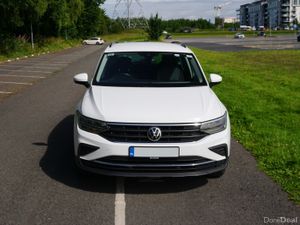 2021 Volkswagen Tiguan Life - 1 Owner - Image 4