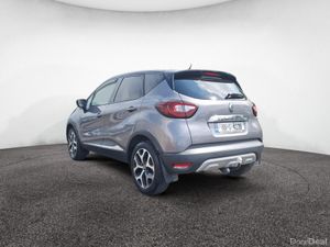 Renault Captur SIGNATURE X NAV DCI 90 4DR - Image 4