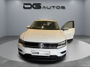 Volkswagen Tiguan 2,0 TDI 150HP AUTO - VERY CLEAN - Image 4