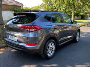 HYUNDAI TUCSON 1.7 CRDI  PREMIUM - Image 4