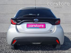 Toyota Yaris Hybrid X - Image 4