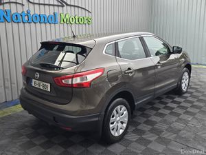 2016 Nissan Qashqai 1.2 XE Petrol - Image 3