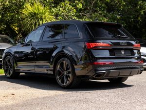 Audi Q7 Q7 TFSIe Black Edition Quattro - Image 2