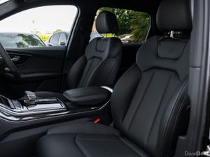 Audi Q7 Q7 TFSIe Black Edition Quattro - Image 3