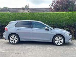25Volkswagen Golf 1.5 tsi Style - Image 4