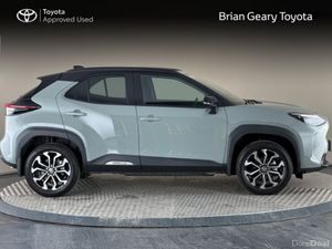 Toyota Yaris Cross HYBRID LUNA SPORT - Image 3