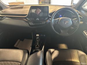 Toyota C-HR 1.8 HYBRID - Image 4