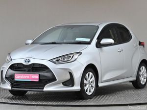 Toyota Yaris 1.5 PETROL HYBRID **360 PAN CAM**PARK - Image 3