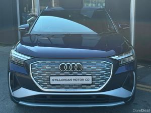 Audi Q4 e-tron S LINE - Image 4
