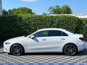 Mercedes-Benz A-Class A200d PREMIUM AUTO // FULL S - Image 3
