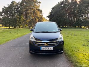 Honda Stepwagon 2009 Automatic - Image 2
