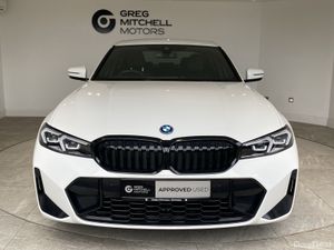 BMW 3-Series 2025 - Image 2