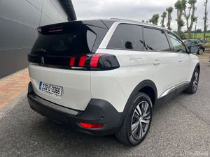Peugeot 5008 2023 - Image 3