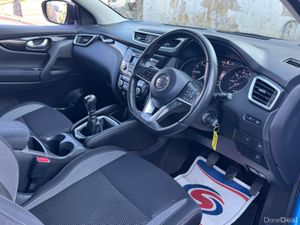 Nissan Qashqai Low mileage Petrol - Image 4