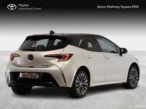 Toyota Corolla Luna Sport Hybrid Hatchback - Image 2