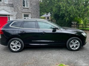 Volvo XC60 AWD Momentum Automatic 191 - Image 2
