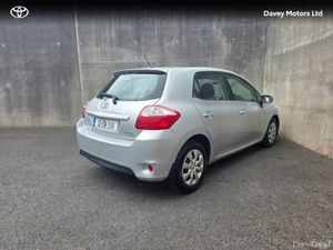 Toyota Auris MC 1.4 D-4D TERRA 5DR - Image 2