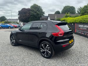 2021 211 Volvo XC40 T5 R-Design Recharge Pan Roof - Image 2