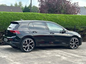 23Volkswagen Golf 1.5 Tsi Life €20995  inc Vrt - Image 4