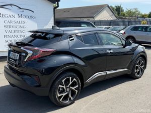 Toyota C-HR (171) 1.8 HYBRID SPORT AUTO - Image 3