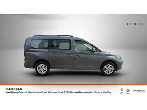 Volkswagen Caddy Maxi Life Life TDI 122 BHP DSG- A - Image 4