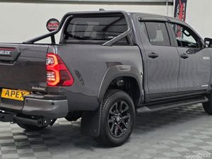 Toyota Hilux DIESEL - Image 4