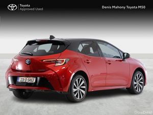 Toyota Corolla Luna Sport Hybrid Hatchback - Image 2