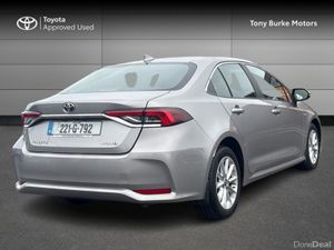 Toyota Corolla Saloon - Luna Edition - 1.8 Hybrid - Image 2