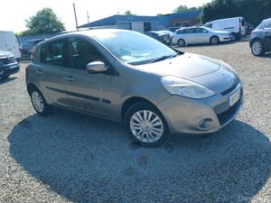 Renault Clio 2011 long tax and NCT - Image 3