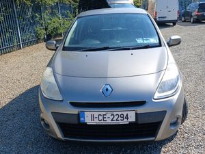 Renault Clio 2011 long tax and NCT - Image 4