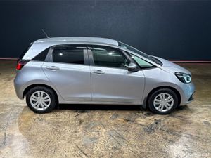 Honda Fit 1.5 HYBRID AUTOMATIC - LED HEADLIGHTS - - Image 3