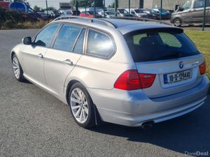 BMW 3-Series 2010 - Image 4