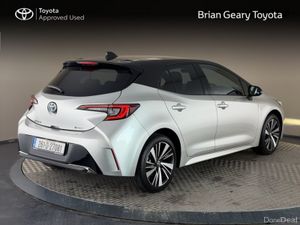 Toyota Corolla Luna Sport Hatchback - Image 2