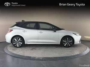 Toyota Corolla Luna Sport Hatchback - Image 3
