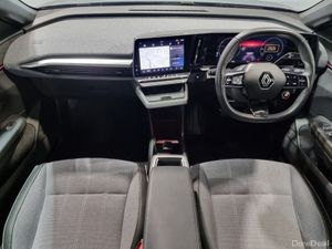 Renault Megane E-Tech ** TECHNO ** 60KWH ** 220BHP - Image 2