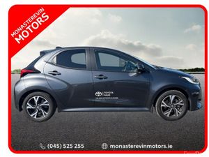 Toyota Yaris HEV LUNA SPORT 4DR AUTO - Image 3