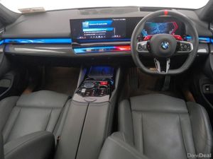 BMW M5 Saloon - Image 4