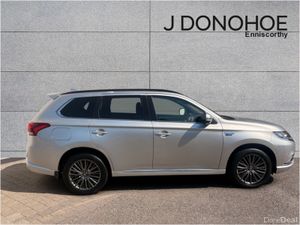 Mitsubishi Outlander 2.4L Plug-in EV S-Edition 5 s - Image 3