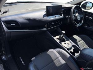 Nissan Qashqai 1.3 PET MILD HYBRID SV PREMIUM - Image 2