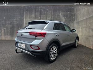 Volkswagen T-Roc LIFE 1.0 TSI MANUAL 6SPEED FWD 11 - Image 2
