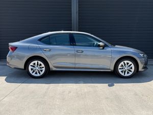 Skoda Octavia AMBITION 1.0 TSI 110bhp * PETROL * - Image 3