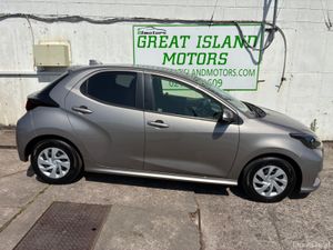 Toyota Yaris 1.5 6AA-MXPH10 HEV 5DR A - Image 3