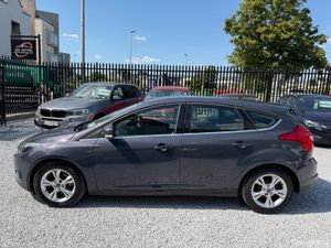 *AUTO/LOW KM* 2012 Ford Focus 1.6 IT-CVT Zetec - Image 4